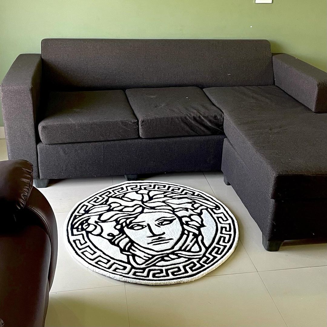 Beautiful Customized Round Shape Hand Tufted Rug 60x60 CM