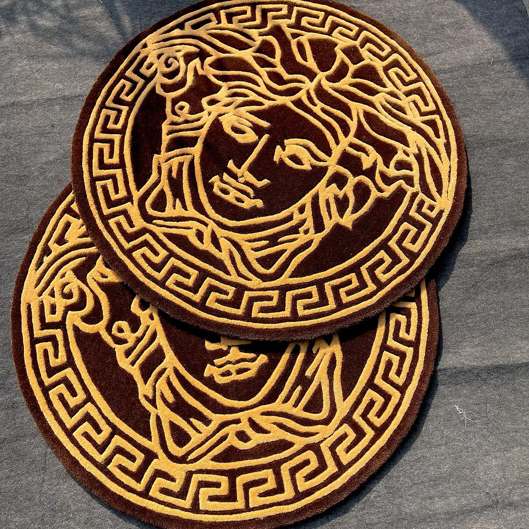 Beautiful Customized Hand Tufted Rug 60x60 CM