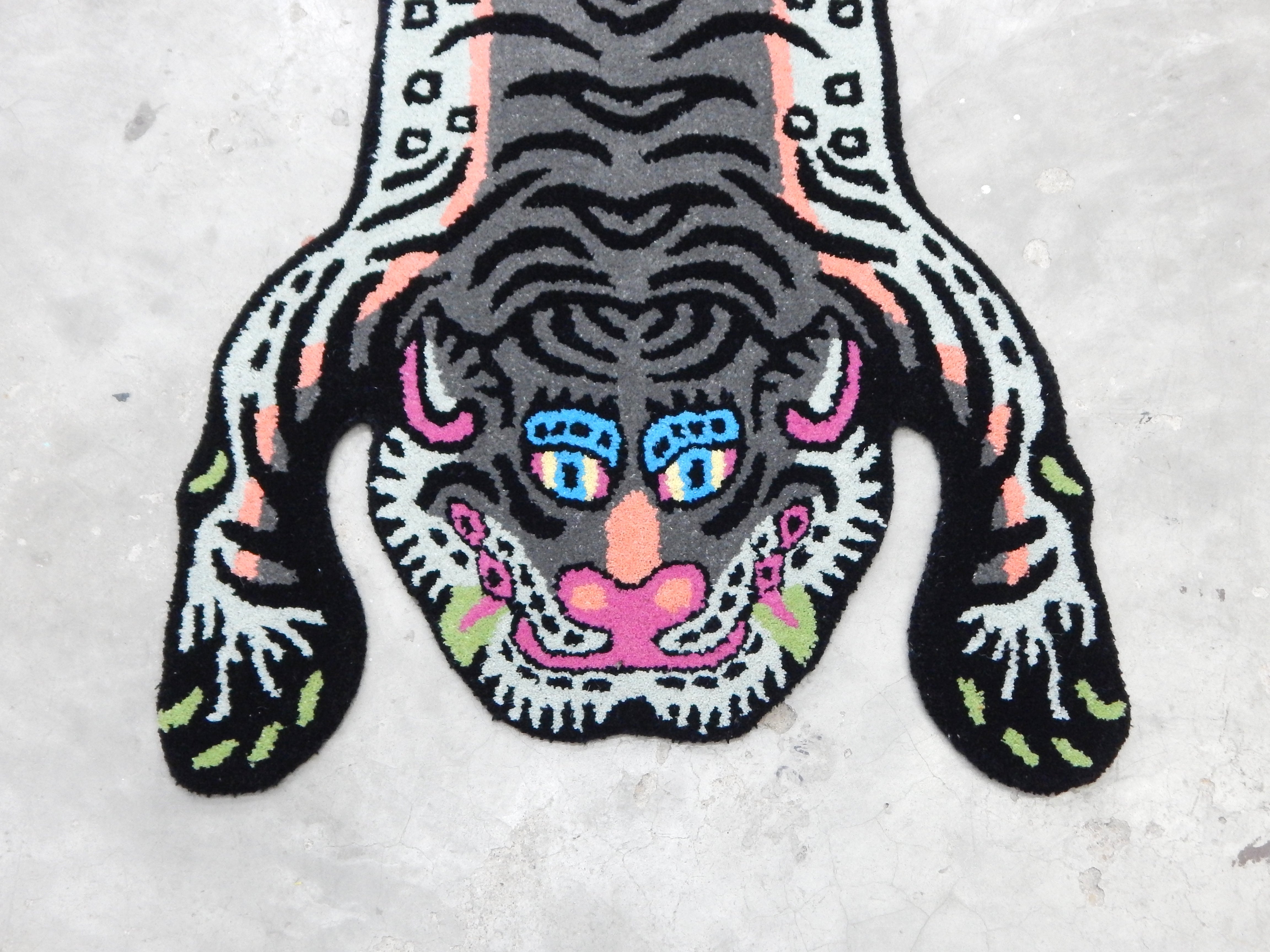 Tibetan Tiger Gray Tufted Woolen Tibetan Rug - Gray Color