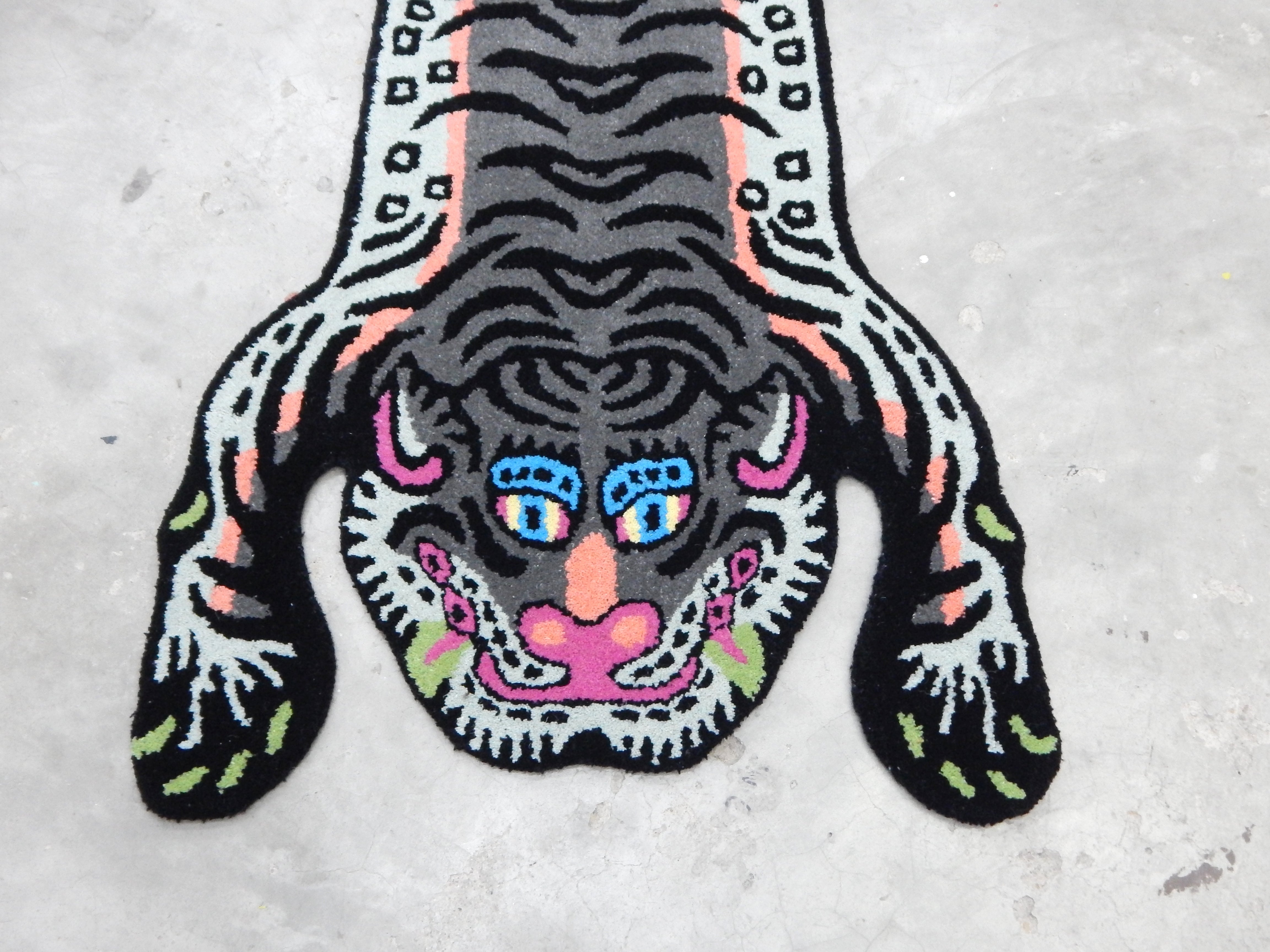 Tibetan Tiger Gray Tufted Woolen Tibetan Rug - Gray Color