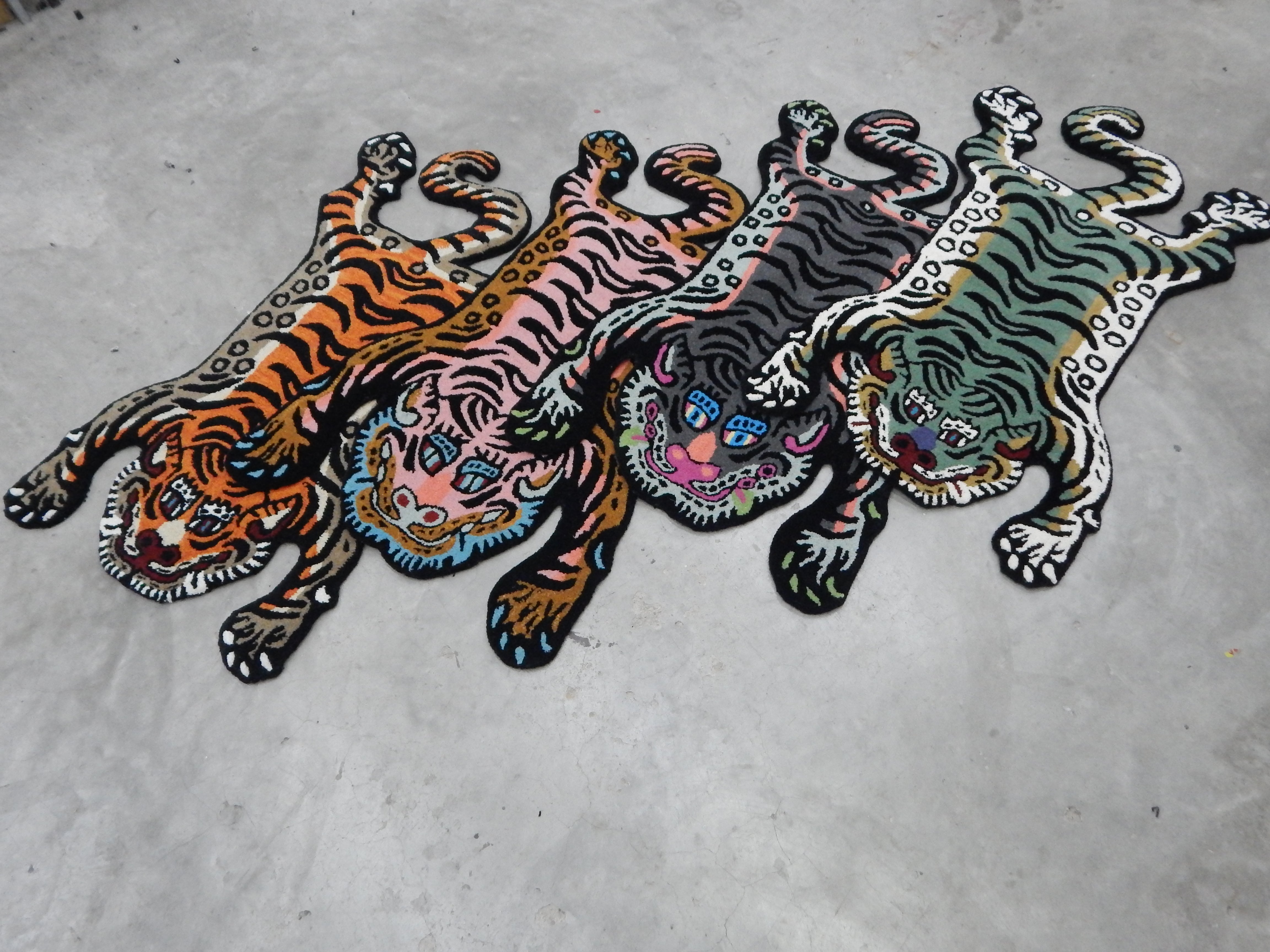 Tibetan Tiger Gray Tufted Woolen Tibetan Rug - Gray Color