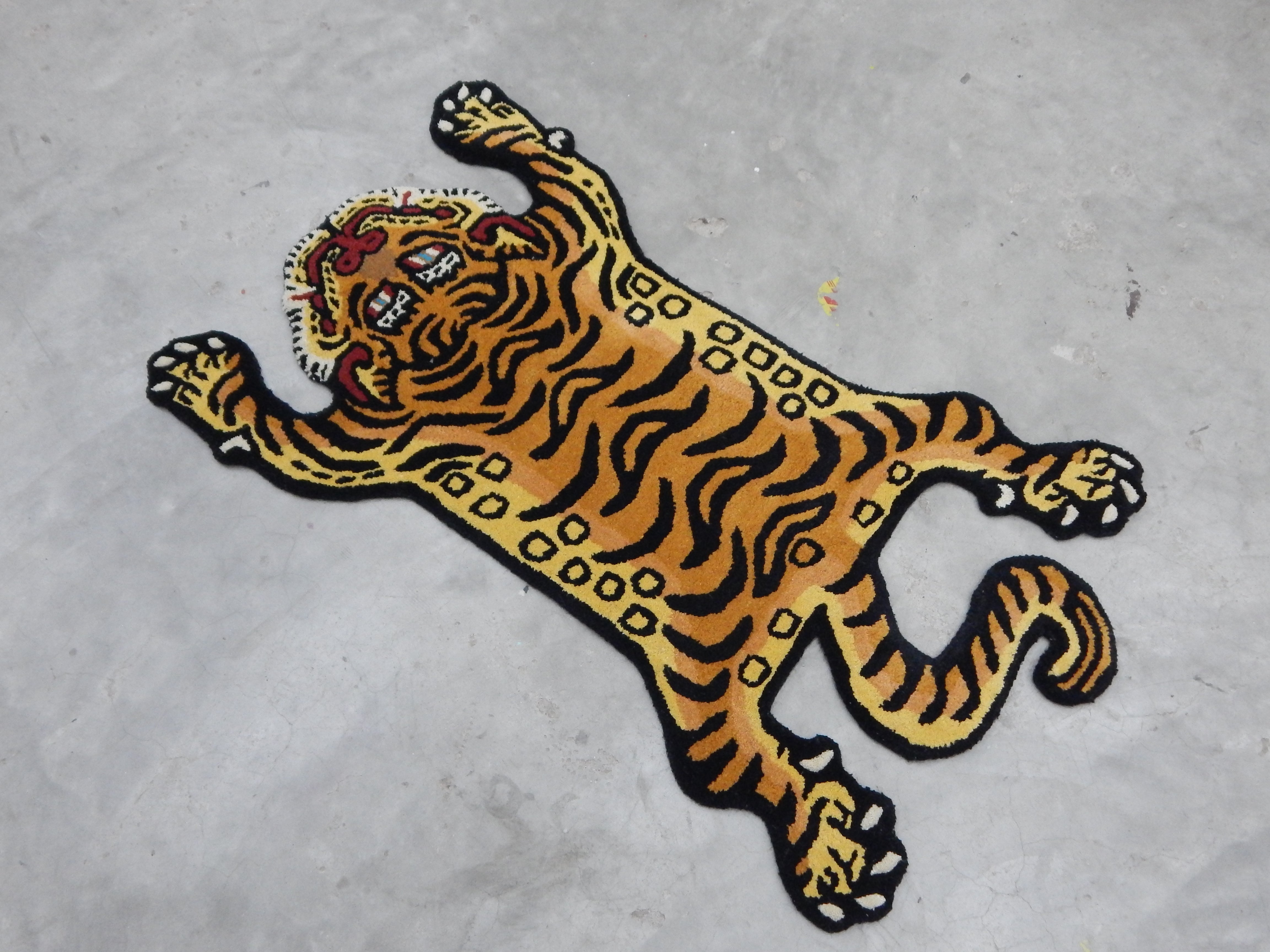 Tibetan Tiger Hand Tufted Woolen Rug -Golden Color