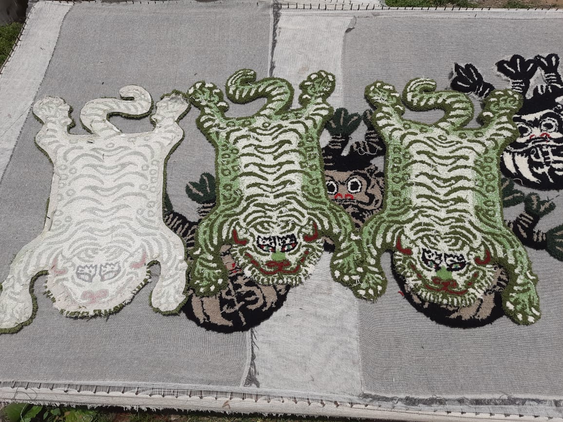 Tibetan Tiger Slimy Green Tufted Woolen Tibetan Rug - Slimy Green Color