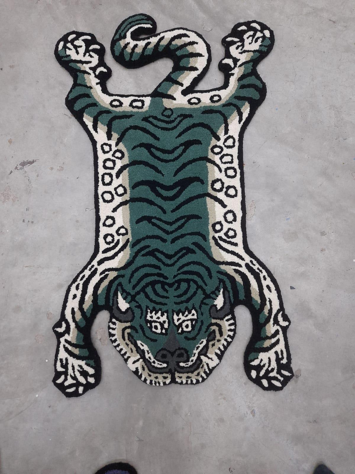 Tibetan Tiger Green Cris Tufted Woolen Tibetan Rug - Green Cris Color