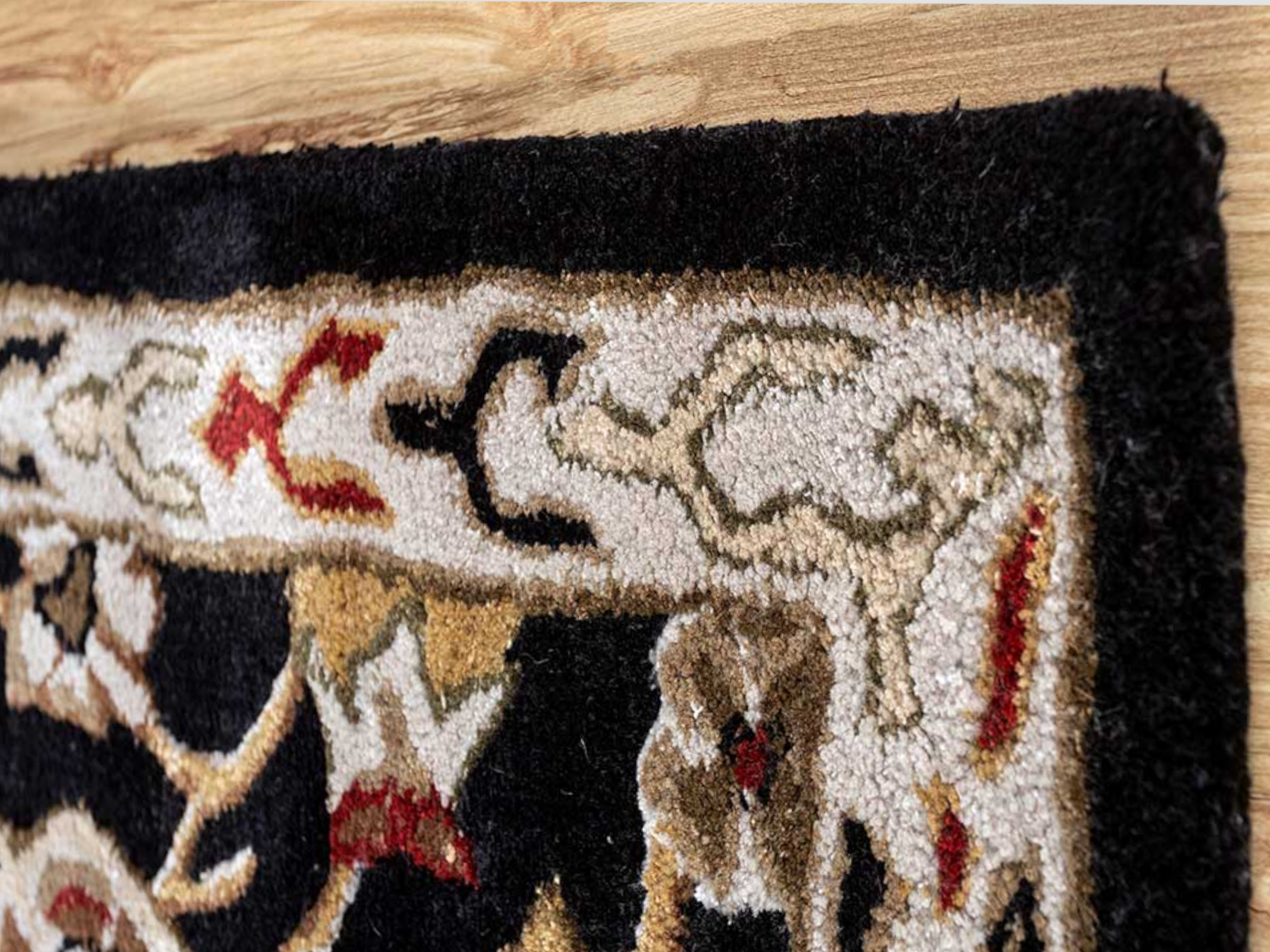 Handmade Persian Antique Designer Traditional Hand Tufted 100% Woolen Area Rugs/ Carpets For Living Room, Bedroom, Kitchen